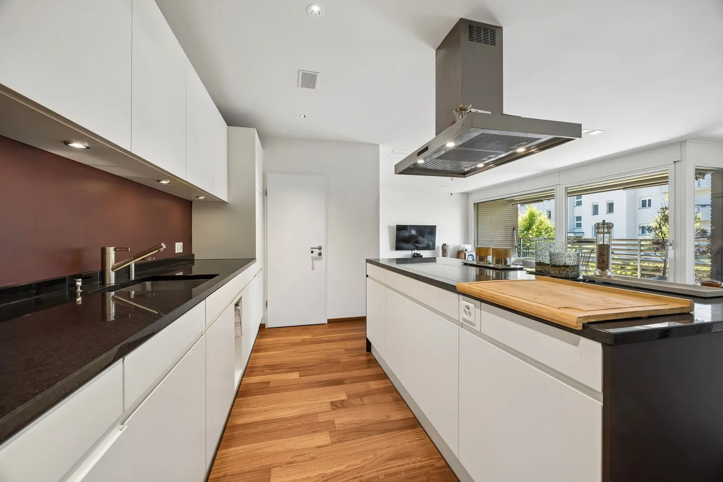 Appartement de 3,5 pièces de haute qualité avec balcon à Rümlang à vendre - Photo 2 sur 13