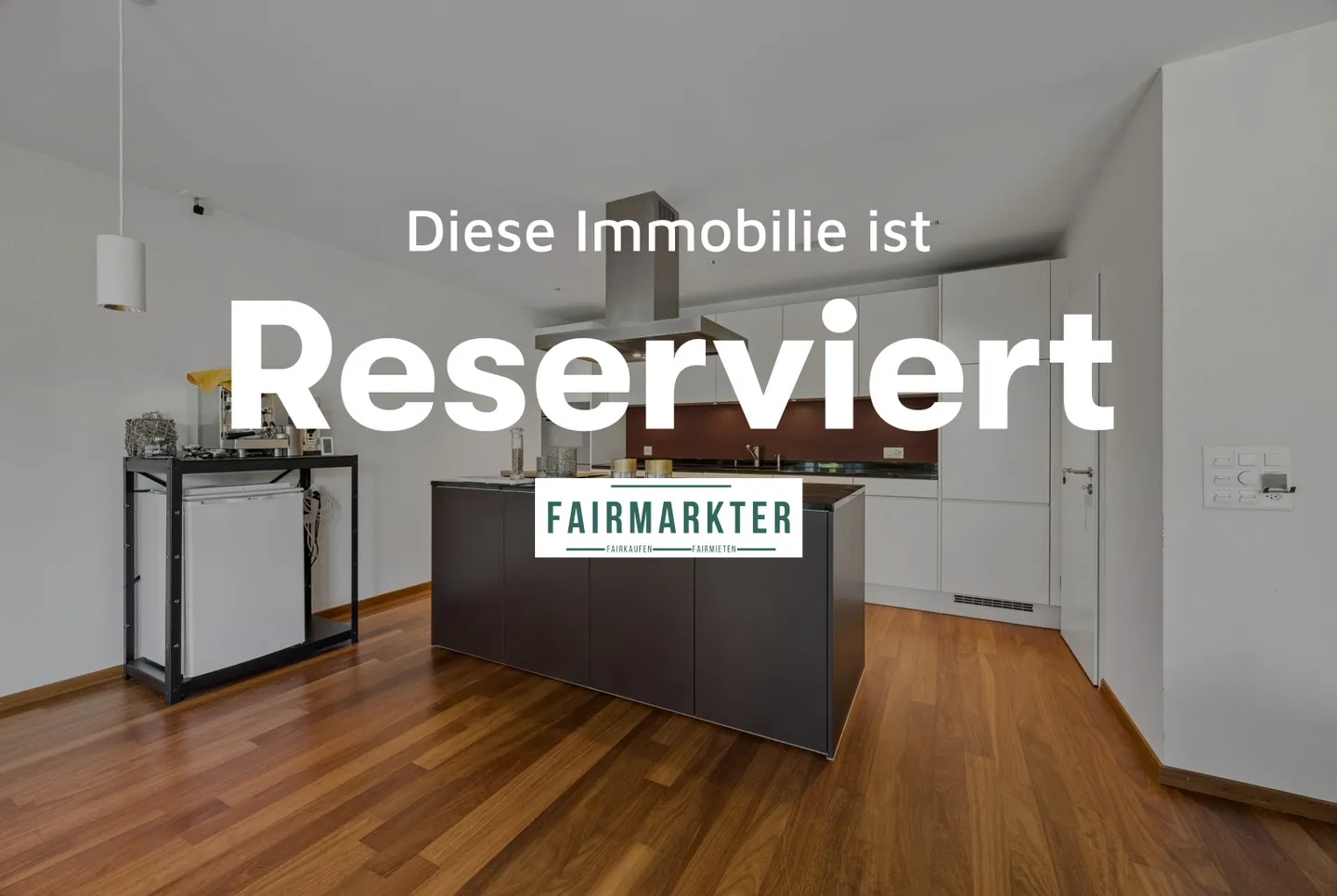 High-quality 3.5-room apartment with balcony in Rümlang for sale - Photo 1 of 13