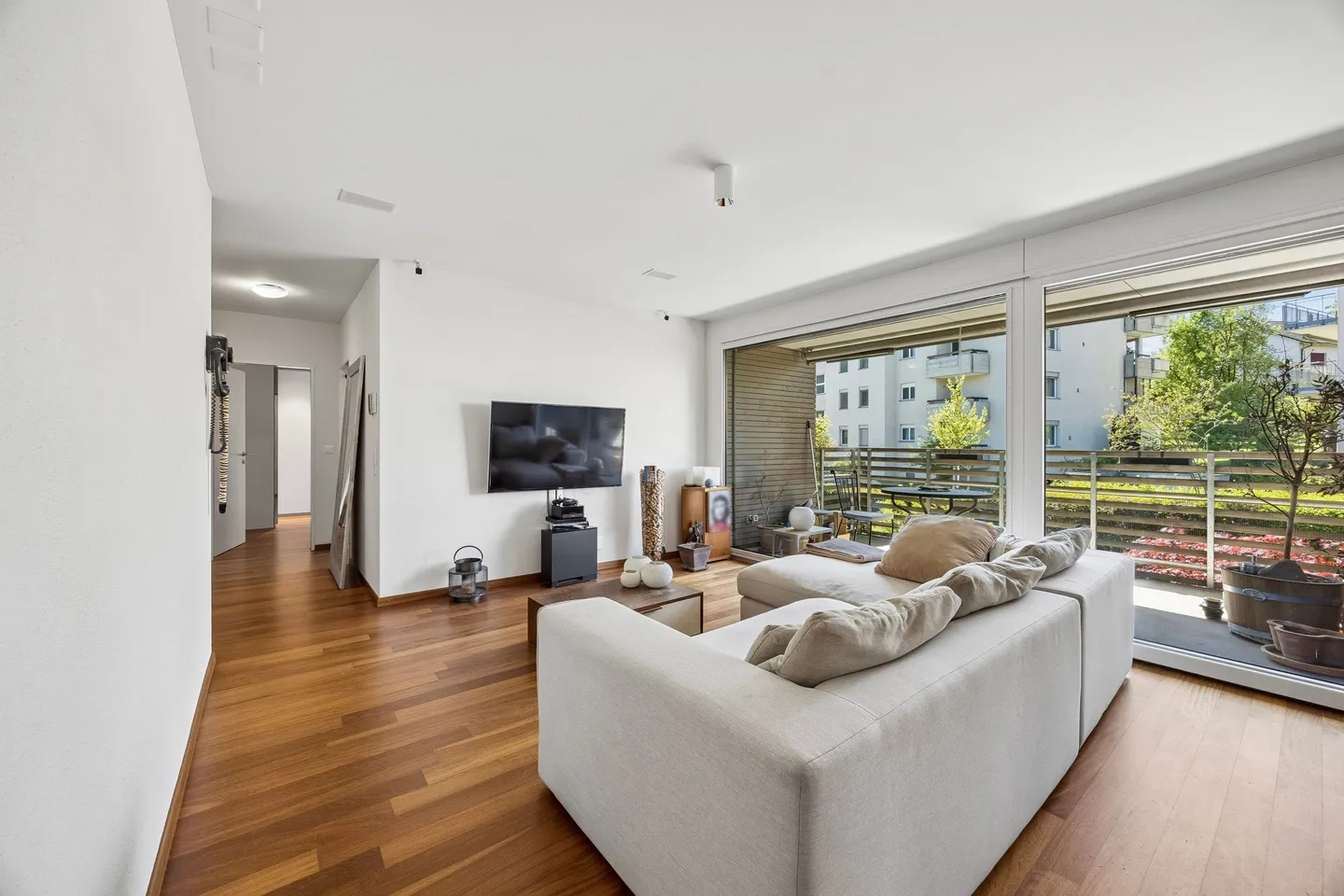 Appartement de 3,5 pièces de haute qualité avec balcon à Rümlang à vendre - Photo 4 sur 13