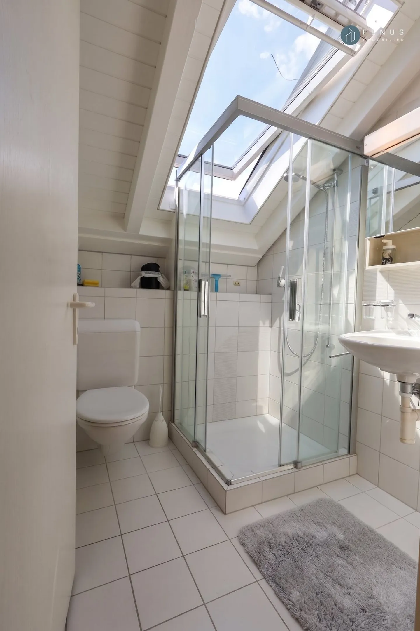 Stylish 4.5-room maisonette apartment - Photo 12 of 13