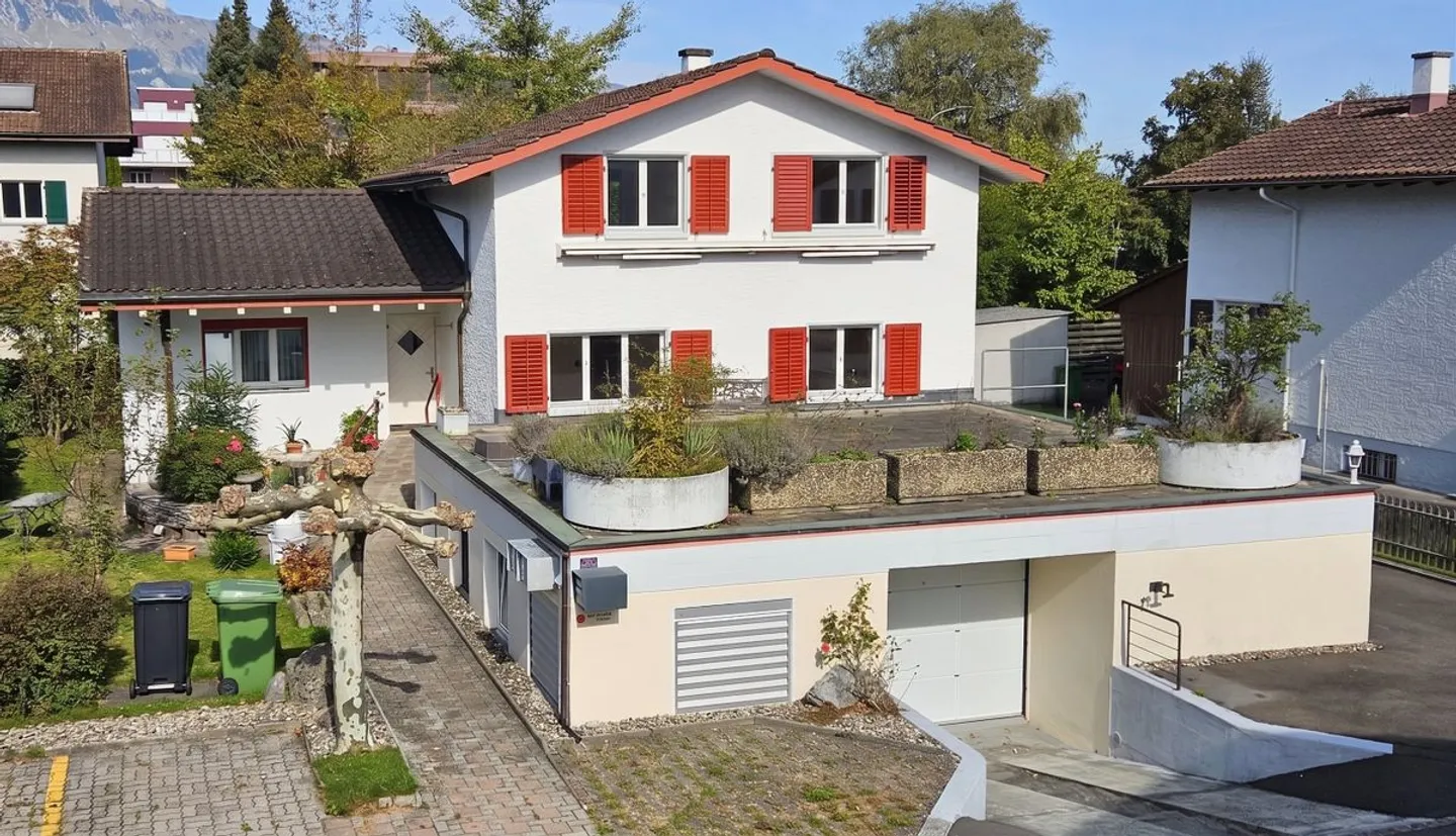 Renoviertes Haus mit Terrasse - Foto 2 von 10