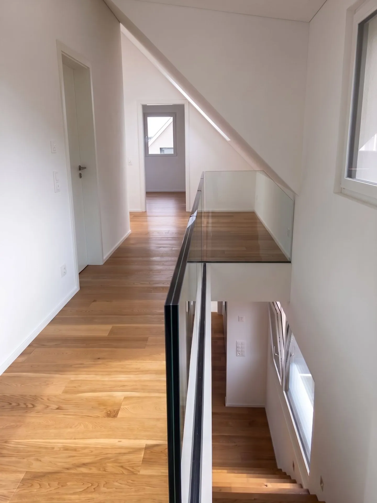 Stylish 4.5-room maisonette apartment - Photo 8 of 10