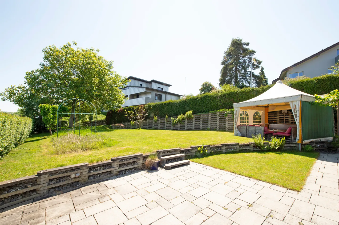Maison individuelle spacieuse de 6,5 pièces avec paradis de jardin et sauna - Photo 12 sur 13