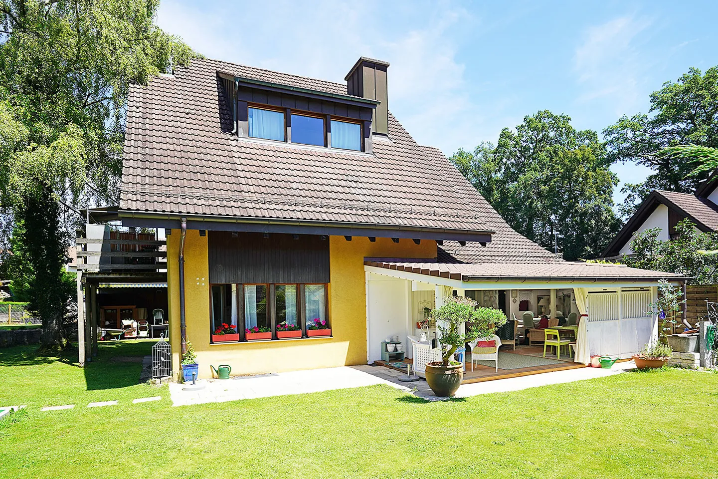 Charmantes 8.5 Zimmer Einfamilienhaus - Foto 1 von 10