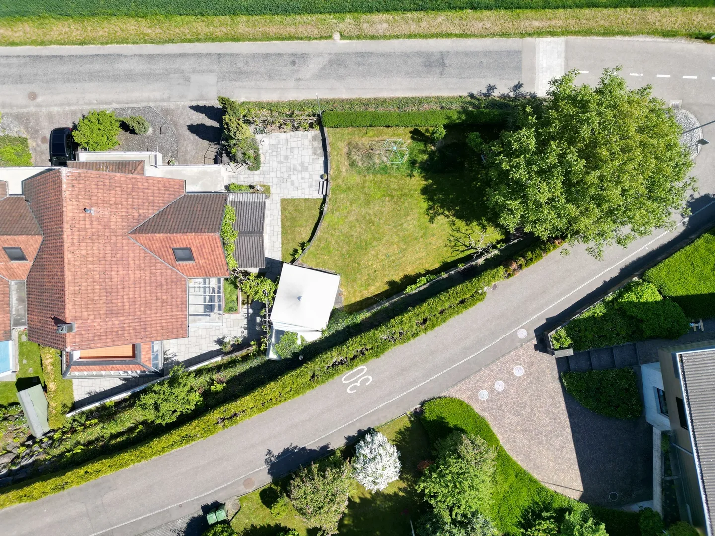 Maison individuelle spacieuse de 6,5 pièces avec paradis de jardin et sauna - Photo 2 sur 13