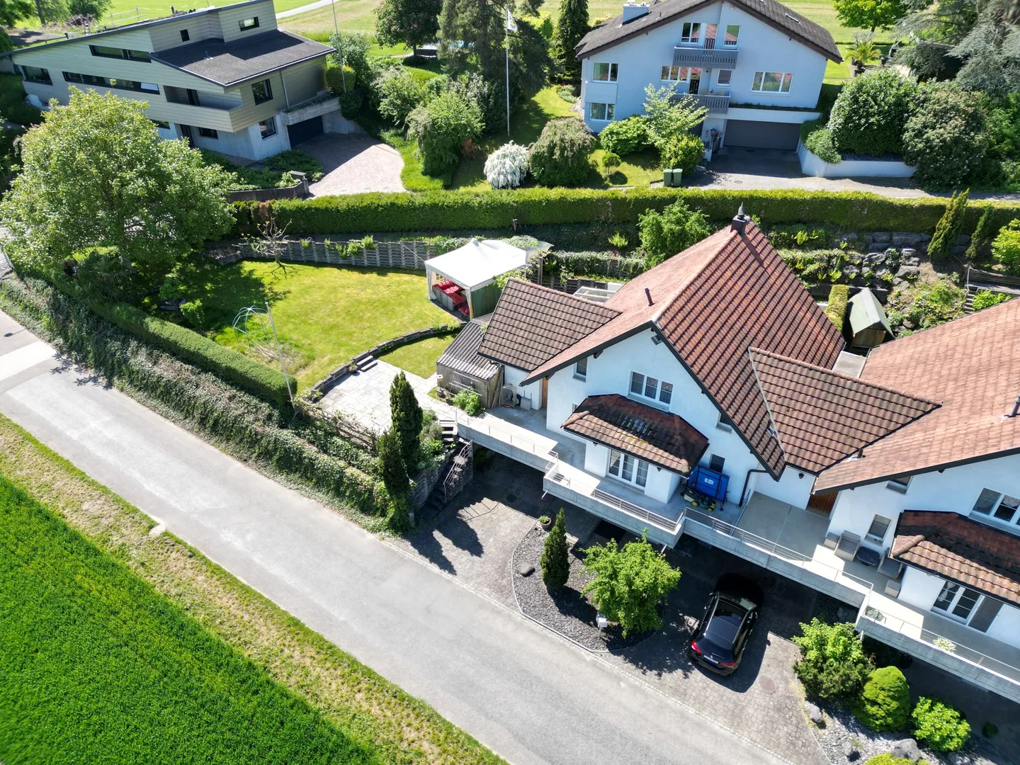 Maison individuelle spacieuse de 6,5 pièces avec paradis de jardin et sauna - Photo 3 sur 13