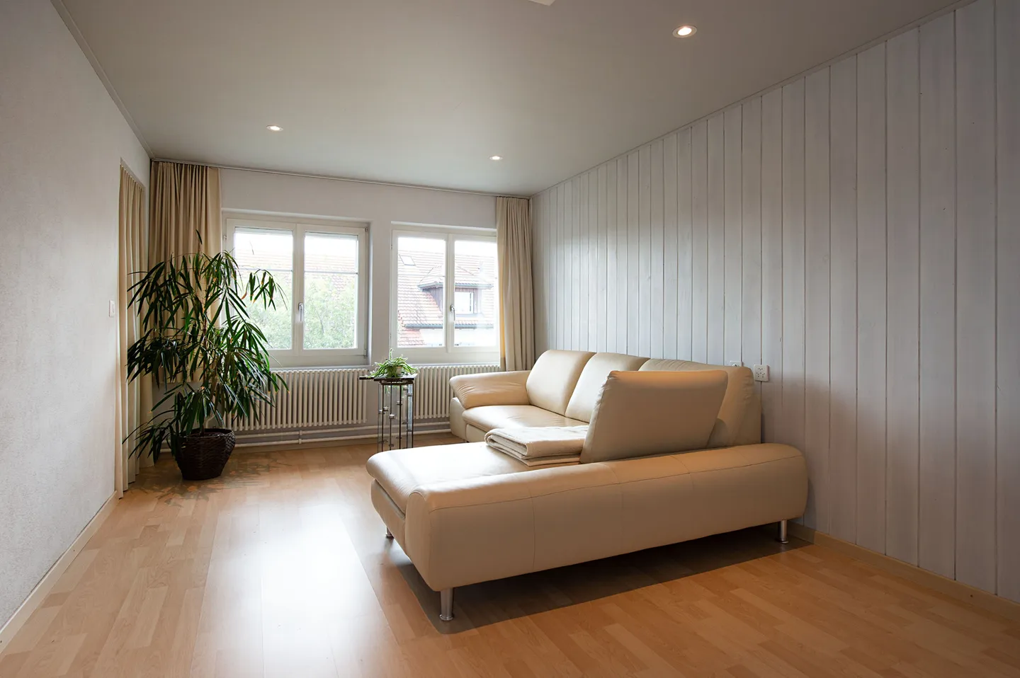 Liebevoll restaurierte Liegenschaft mit Estrich, Scheune und Ausbaupot - Foto 9 von 13