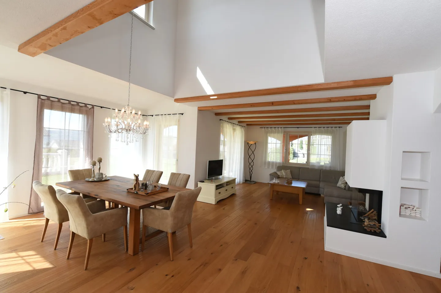 Exklusives 5.5 Zimmer Einfamilienhaus im Toskana-Stil - Foto 4 von 12