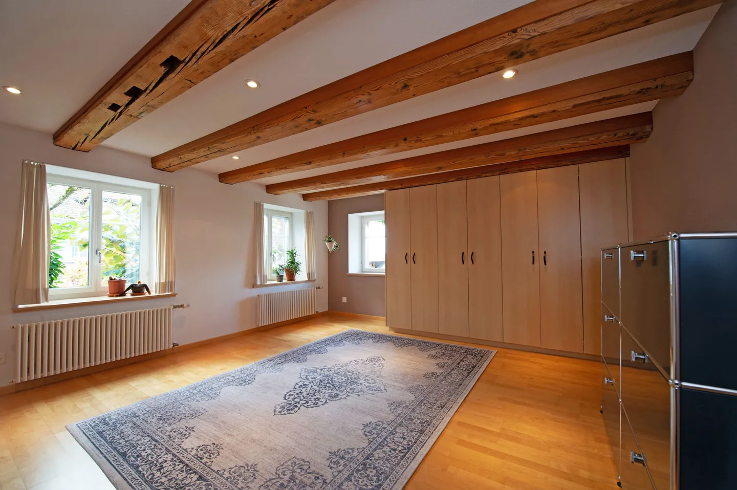 Liebevoll restaurierte Liegenschaft mit Estrich, Scheune und Ausbaupot - Foto 4 von 13