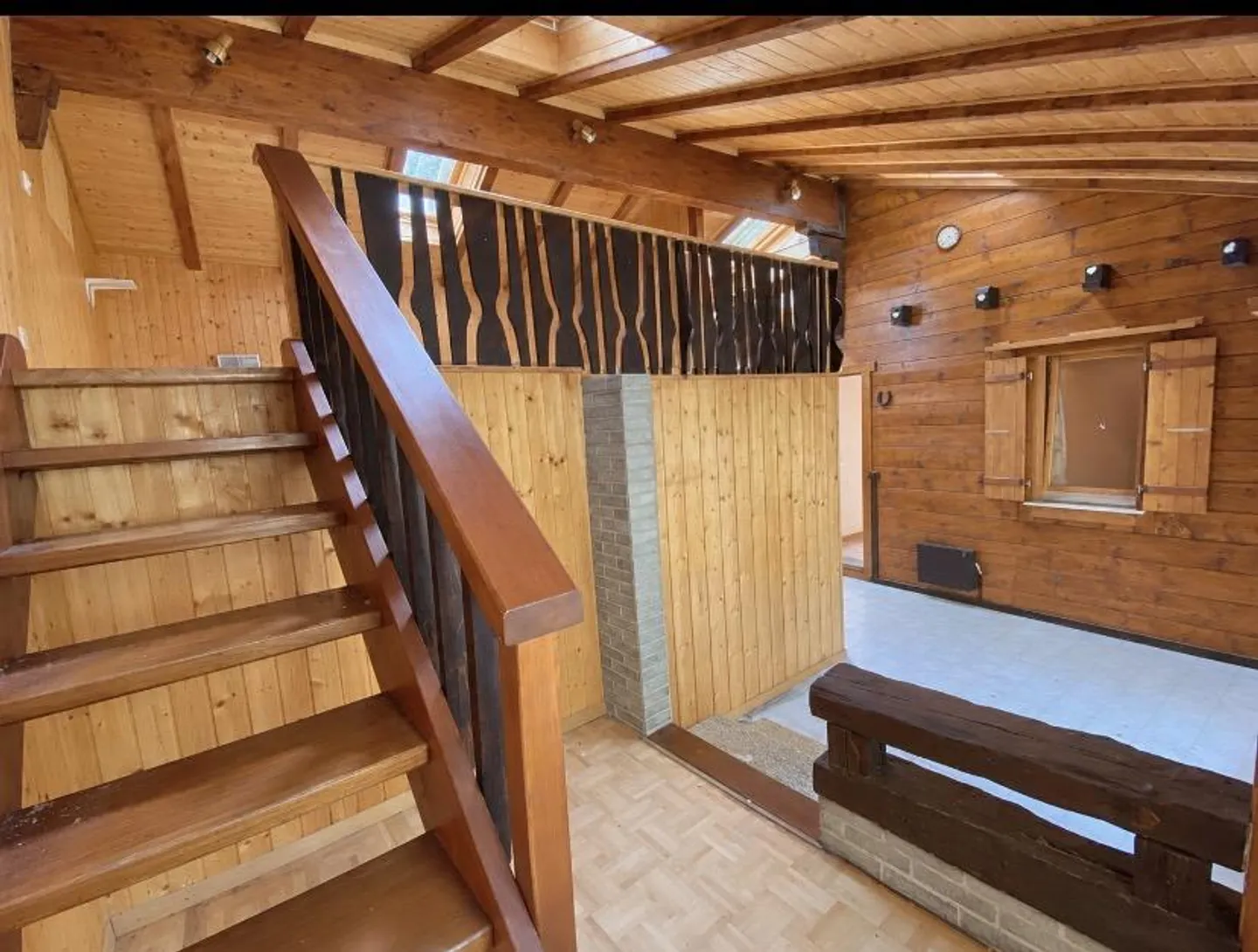 Domicilia.ch offers you this chalet to renovate in a privileged environment - Photo 11 of 13