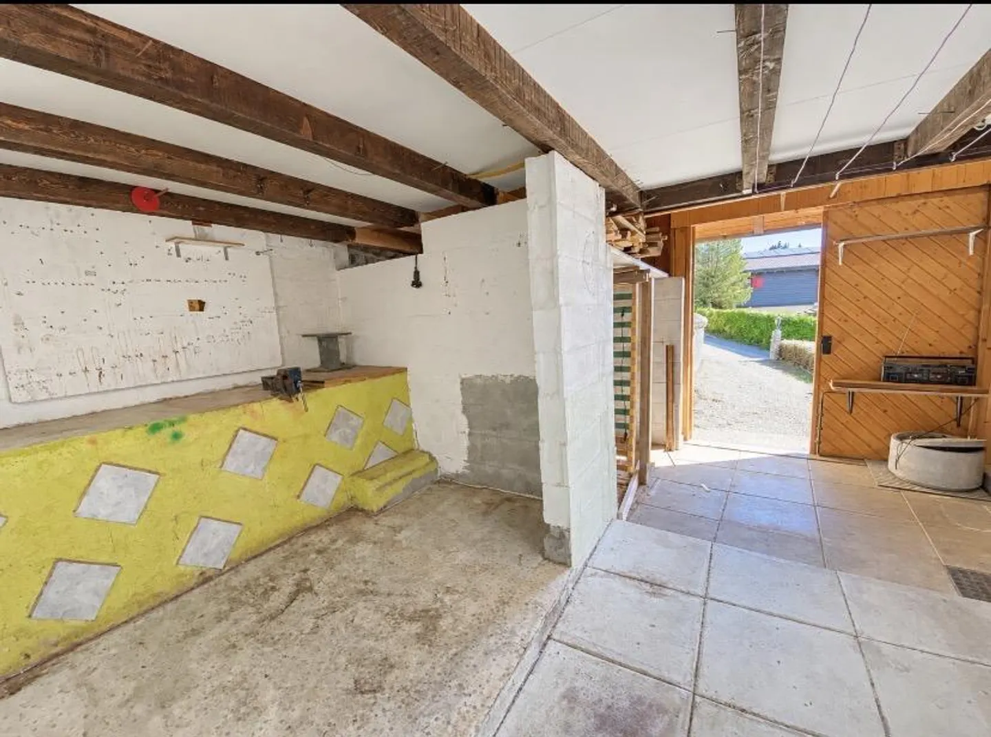 Domicilia.ch offers you this chalet to renovate in a privileged environment - Photo 13 of 13