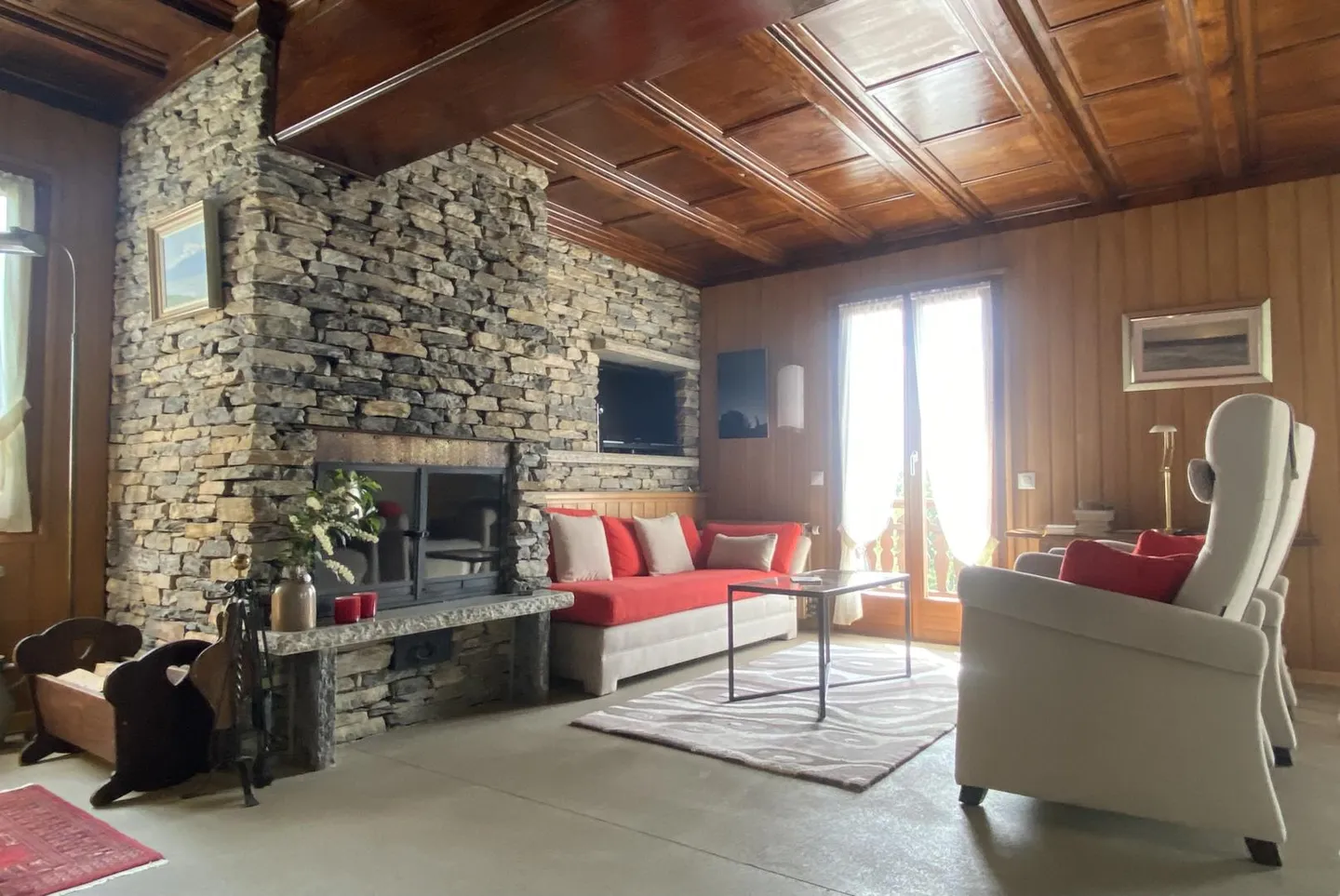 Grimisuat - magnificent individual chalet with exceptional outdoor space - Photo 3 of 13