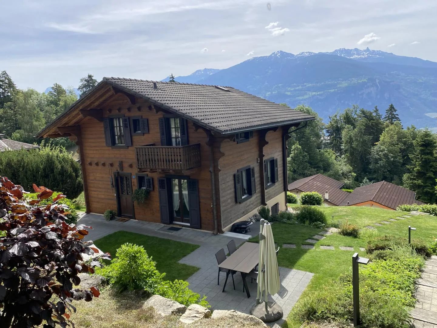 Grimisuat - magnificent individual chalet with exceptional outdoor space - Photo 1 of 13
