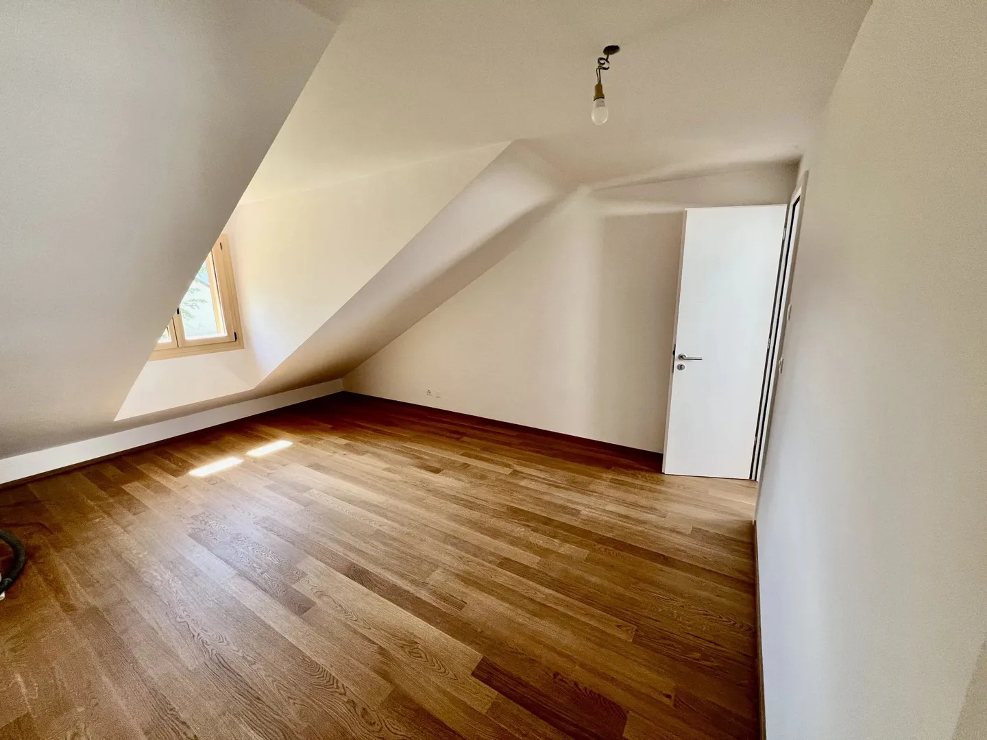 Villa semi-indipendente ristrutturata pronta per essere abitata - Foto 2 di 13