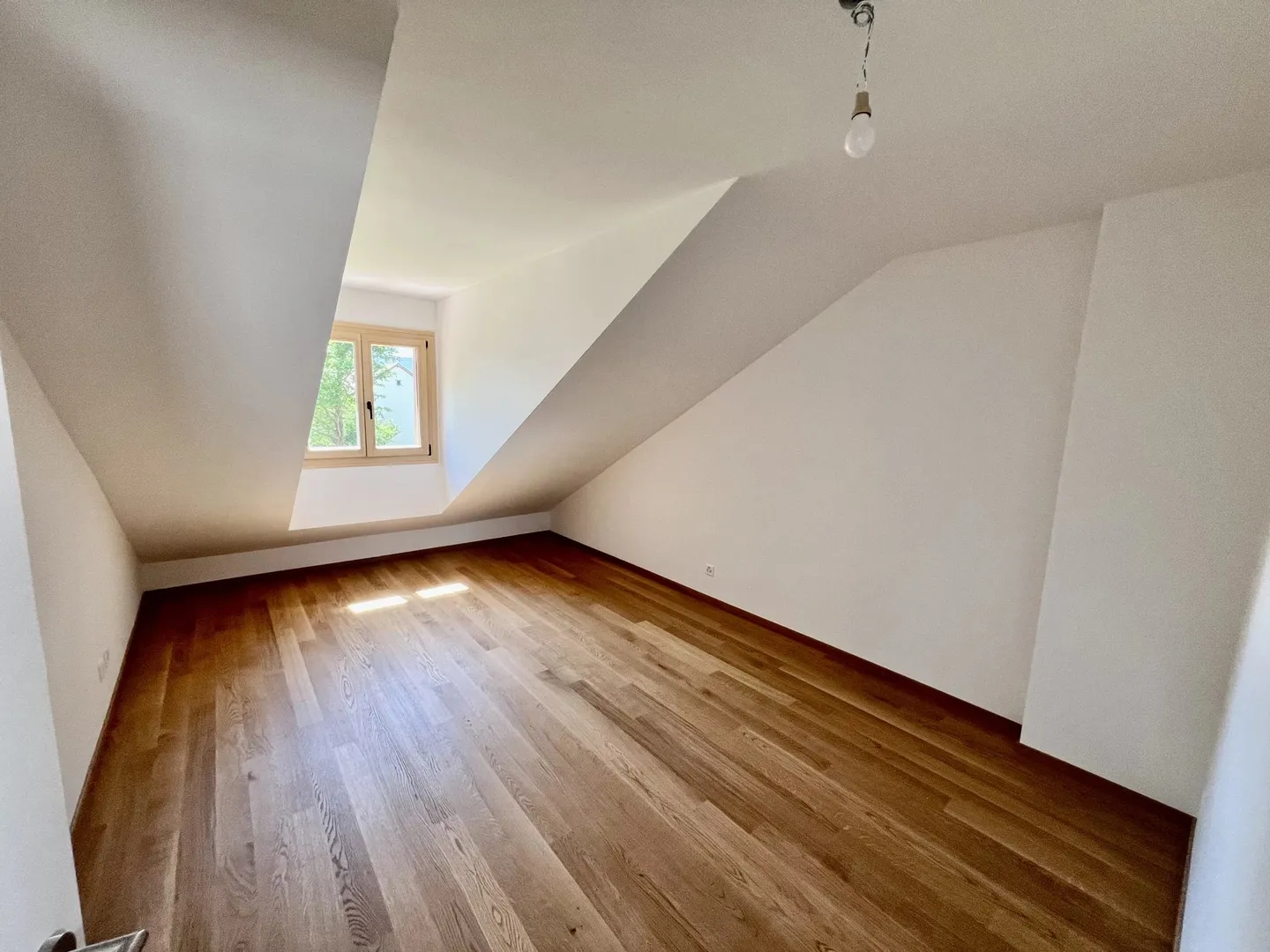 Villa semi-indipendente ristrutturata pronta per essere abitata - Foto 7 di 13