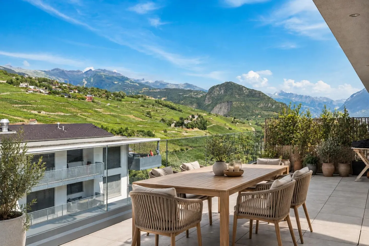 Geräumige 2,5-Zimmer-Penthouse-Wohnung in Champlan - Foto 7 von 8