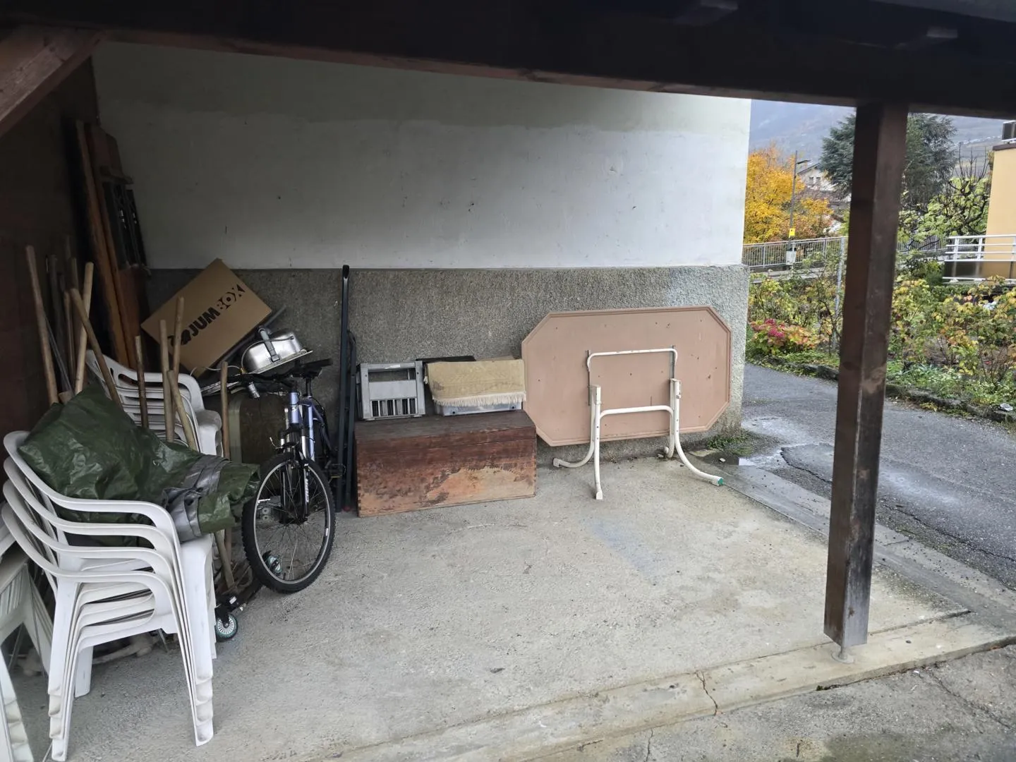 Charmant appartement rénové au 2ème étage de 2,5 pièces à Pont-de-la-Morge (Sion) - Foto 8 di 10