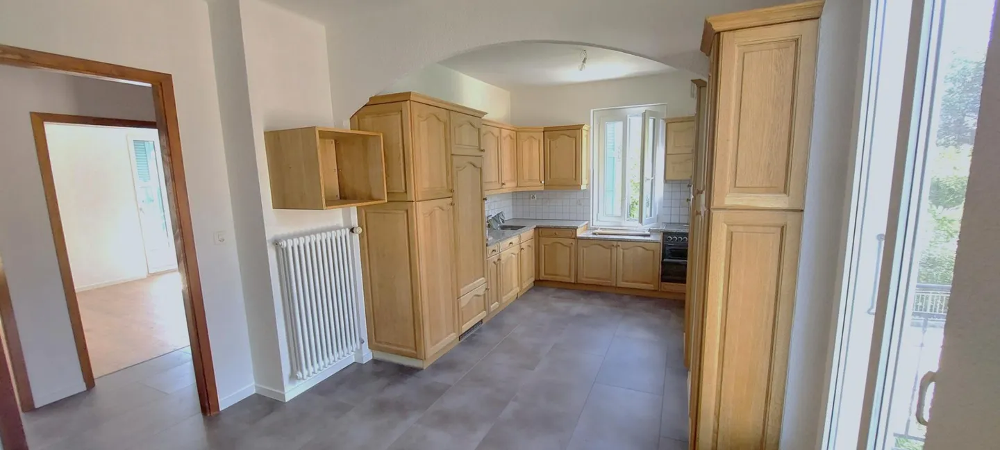 Charmant appartement rénové au 2ème étage de 2,5 pièces à Pont-de-la-Morge (Sion) - Foto 2 di 10