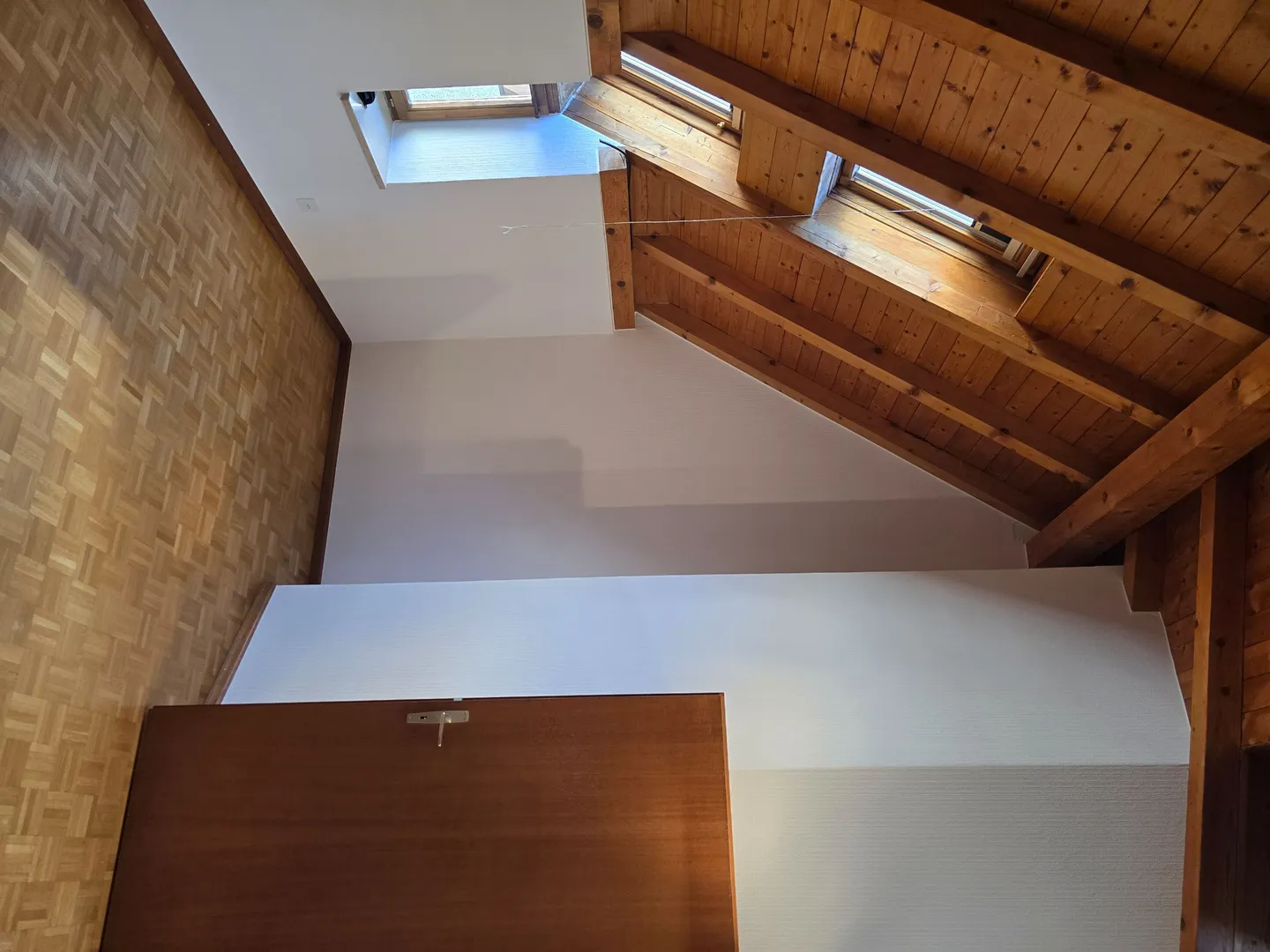 Charming Duplex Apartment in Sion - Photo 10 of 13