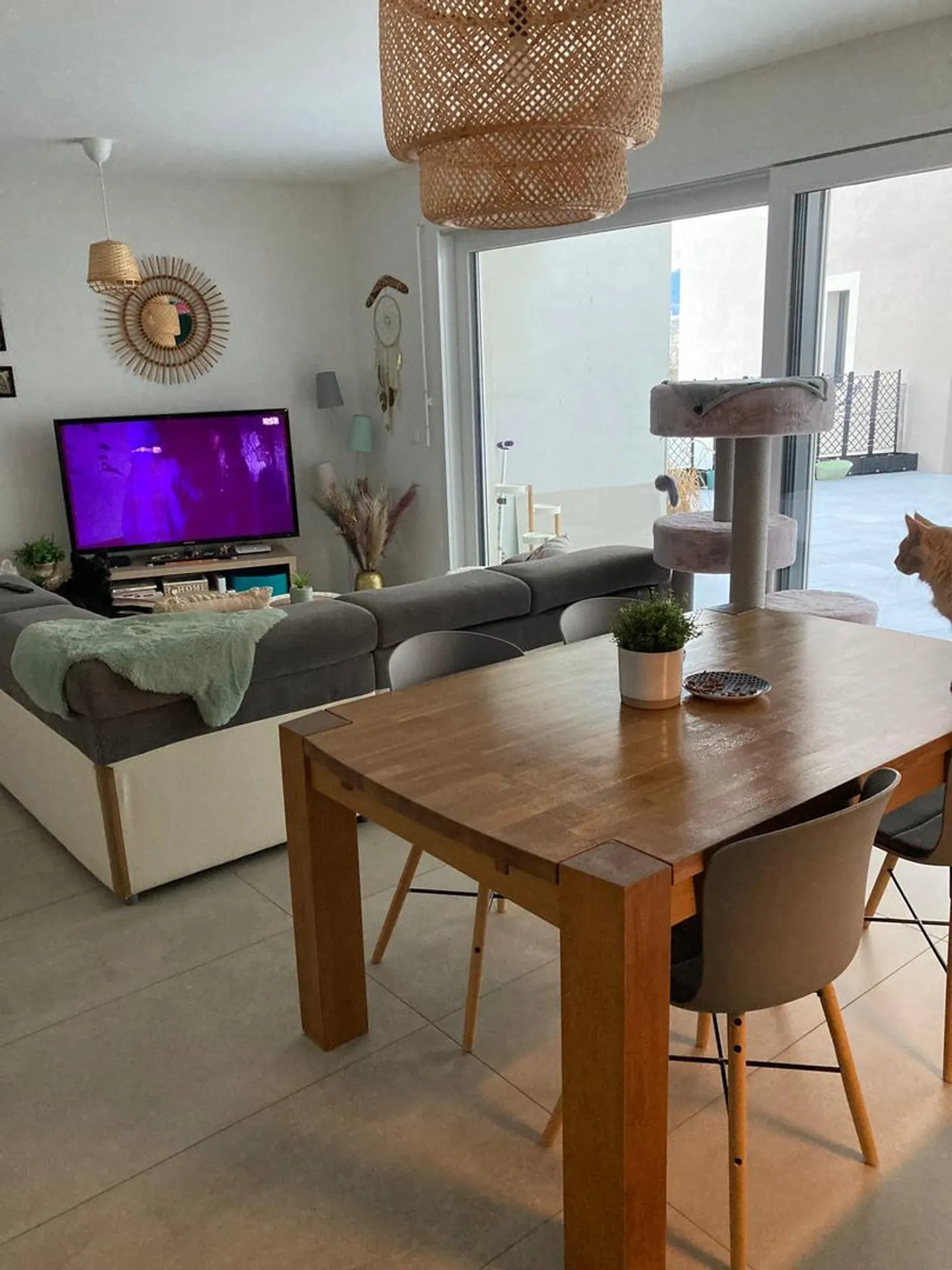 Magnificent large 2.5 rooms in Uvrier on the ground floor - Photo 2 of 7