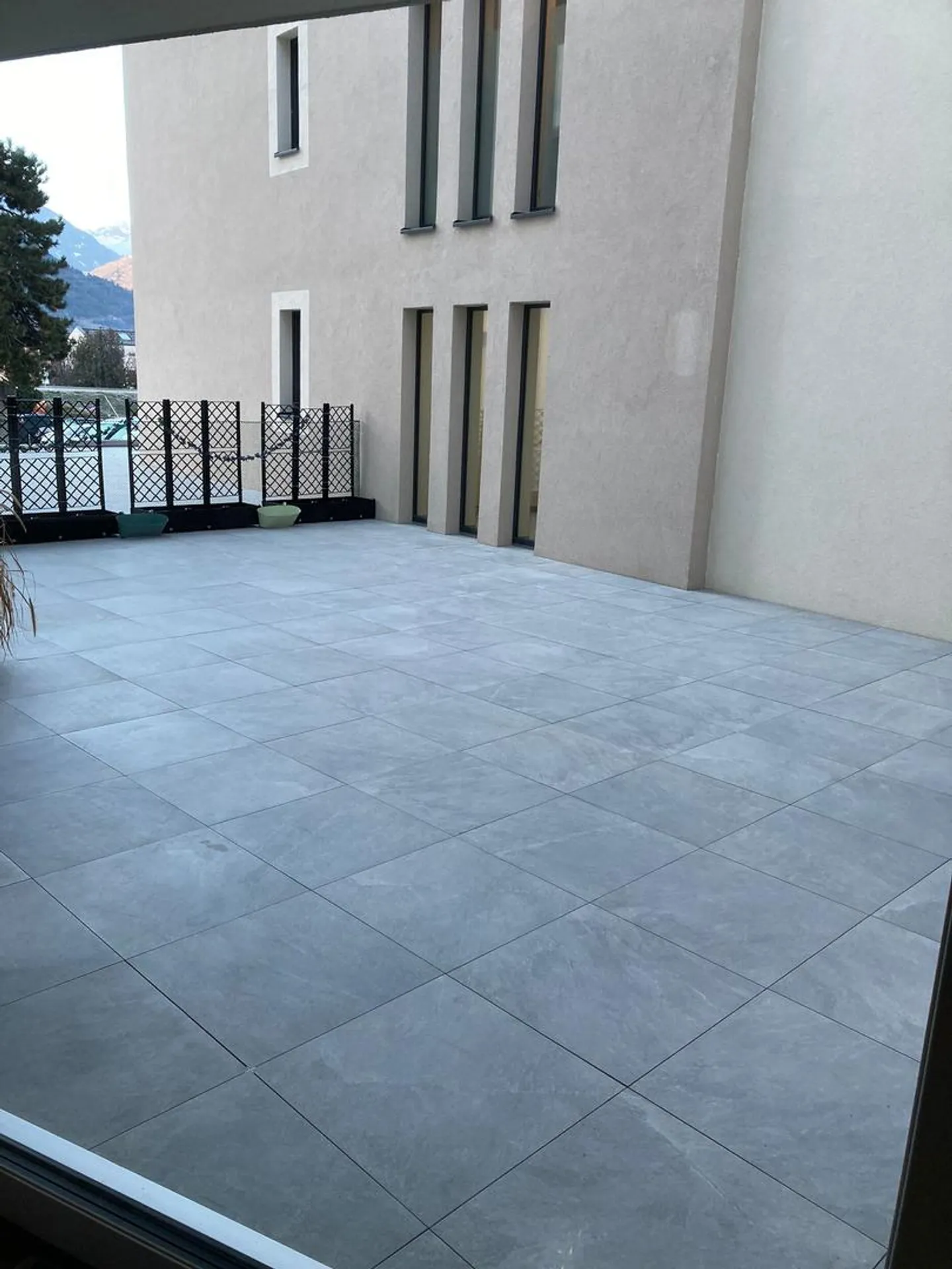 Magnificent large 2.5 rooms in Uvrier on the ground floor - Photo 5 of 7