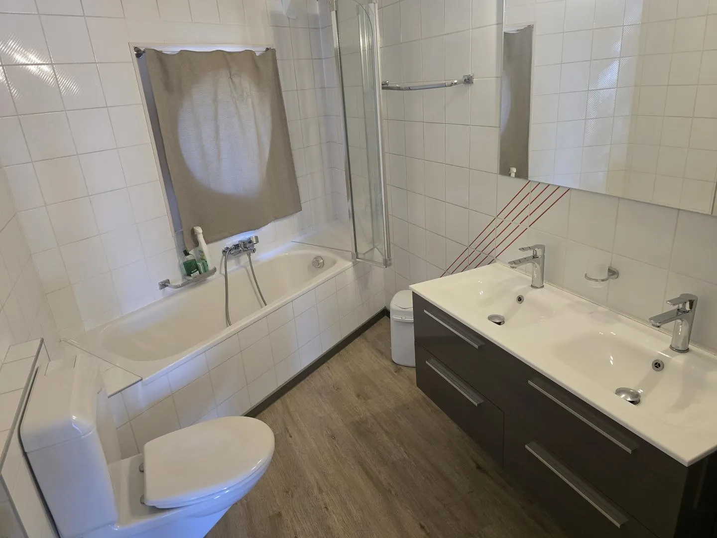 Penthouse mit Terrasse 4,5 Zimmer in Fully - Foto 8 von 13