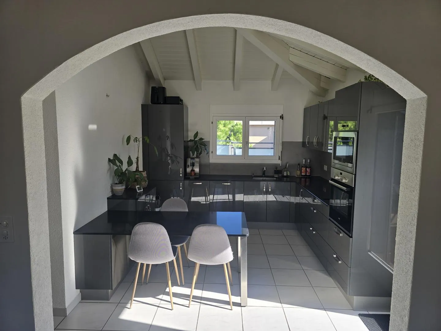 Penthouse mit Terrasse 4,5 Zimmer in Fully - Foto 3 von 13