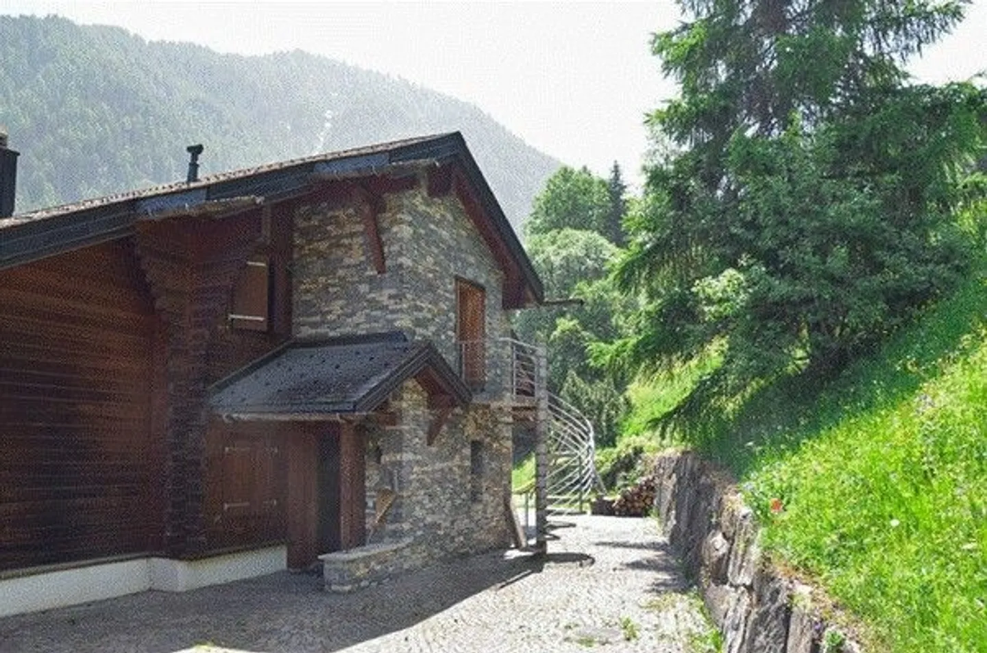 Wunderschönes Chalet mit Terrasse von 9,5 Zimmern in La Tzoumaz - Foto 1 von 10