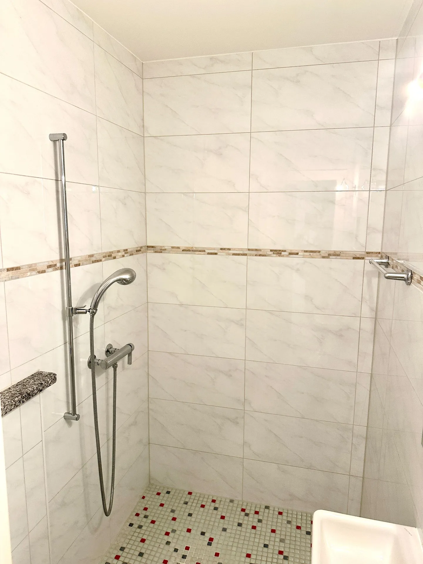 Splendido appartamento di 4,5 locali nel centro di Sion - Foto 7 di 9