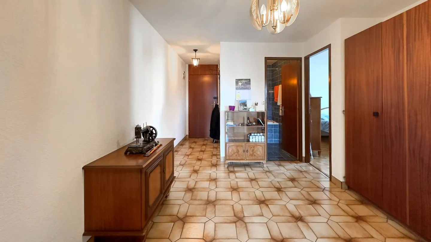 Appartamento di 3,5 locali con bel balcone e vista mozzafiato - Box privato disponibile a pagamento. - Foto 5 di 13