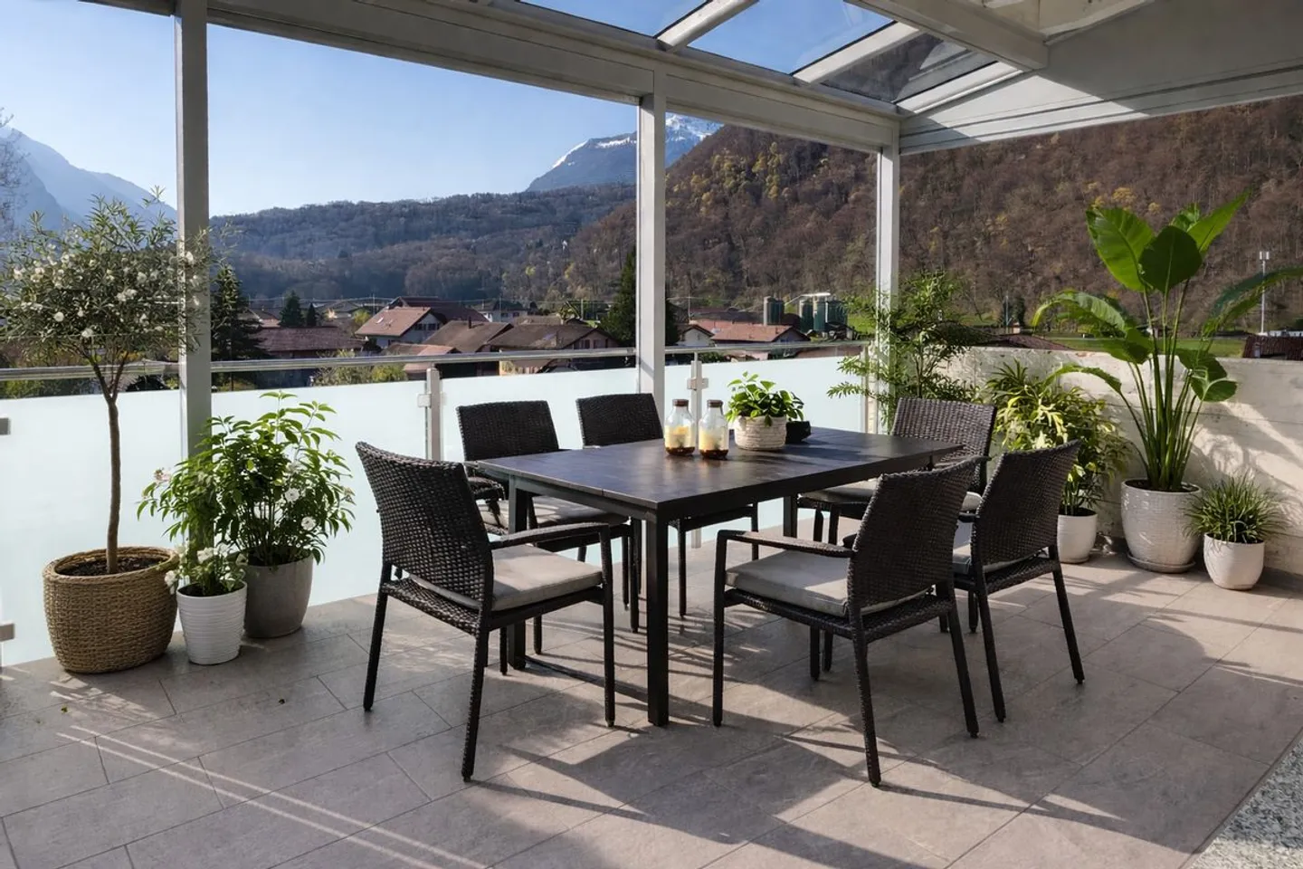 4,5-Zimmer-Attikawohnung mit grossem Balkon. - Foto 1 von 13