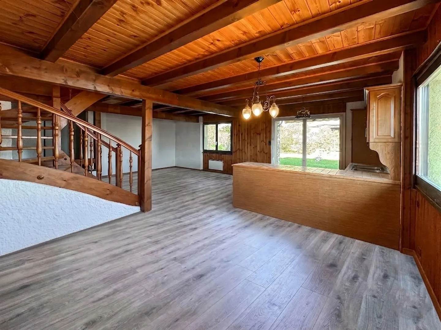 Halb-Chalet 5.5 Zimmer mit Aussicht in Choëx. - Foto 4 von 13