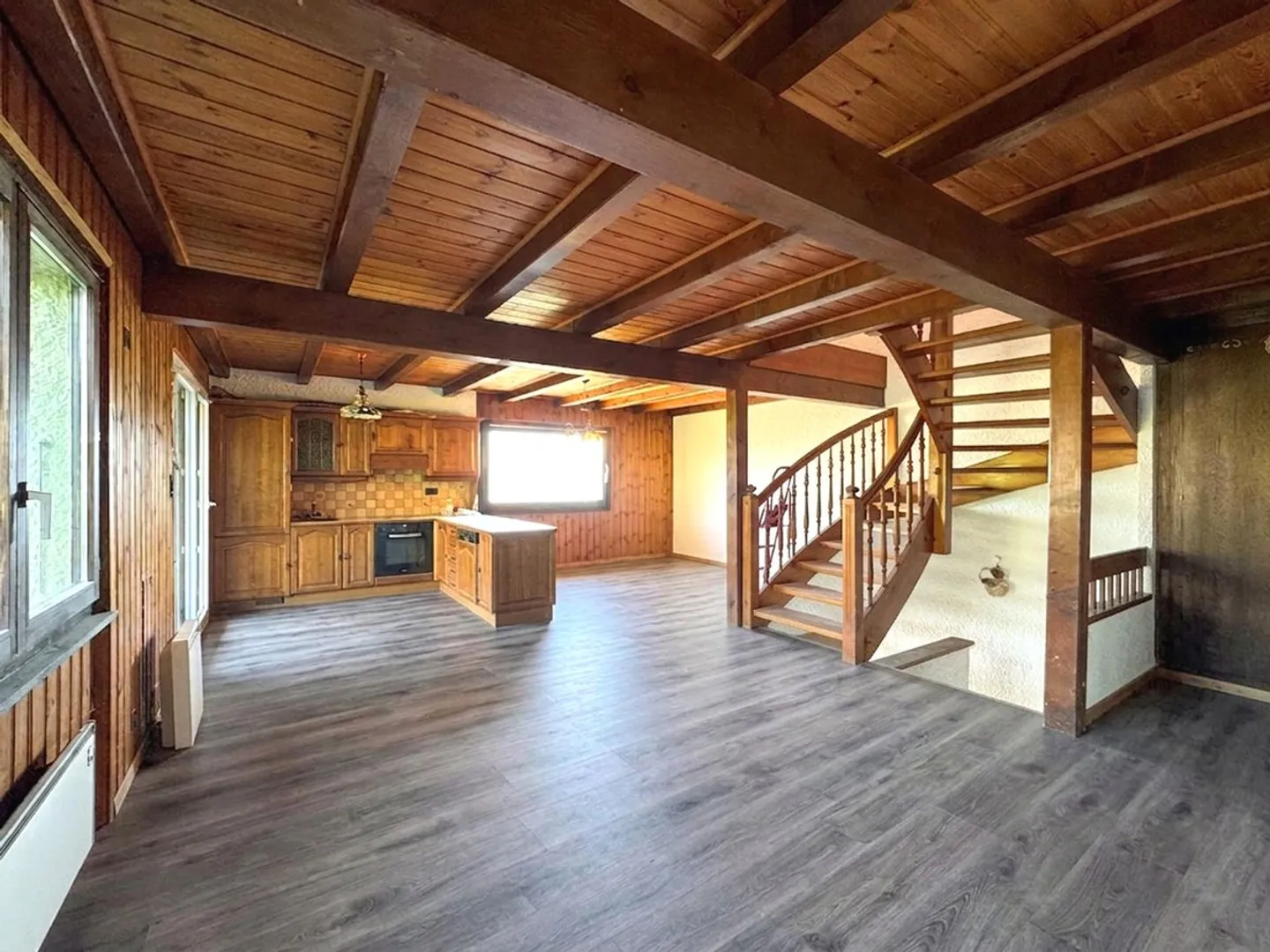 Halb-Chalet 5.5 Zimmer mit Aussicht in Choëx. - Foto 2 von 13