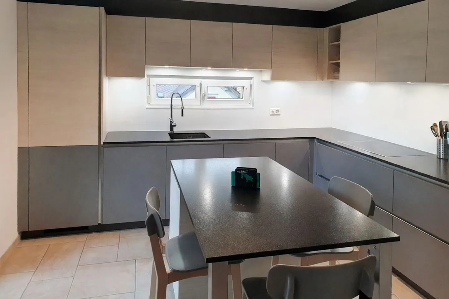 Spacious 5.5-room duplex with a beautiful view in Monthey - Photo 6 of 13