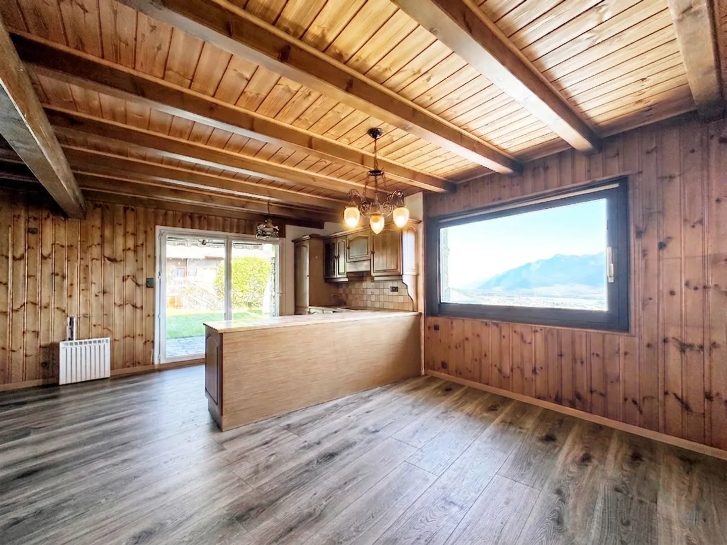 Halb-Chalet 5.5 Zimmer mit Aussicht in Choëx. - Foto 3 von 13