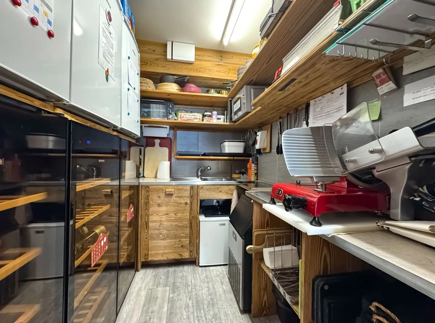 Bar affascinante e piccola ristorazione in vendita. - Foto 5 di 9