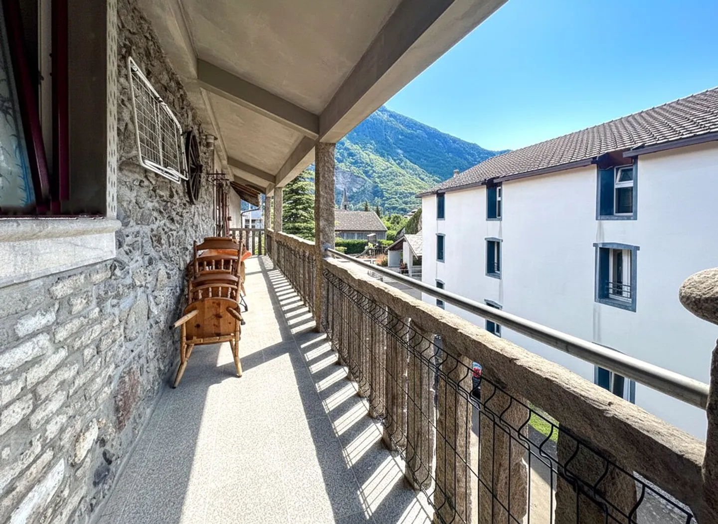 Edificio con 3 appartamenti affittati con un rendimento del 4,4% e piccoli bonus! - Foto 12 di 13