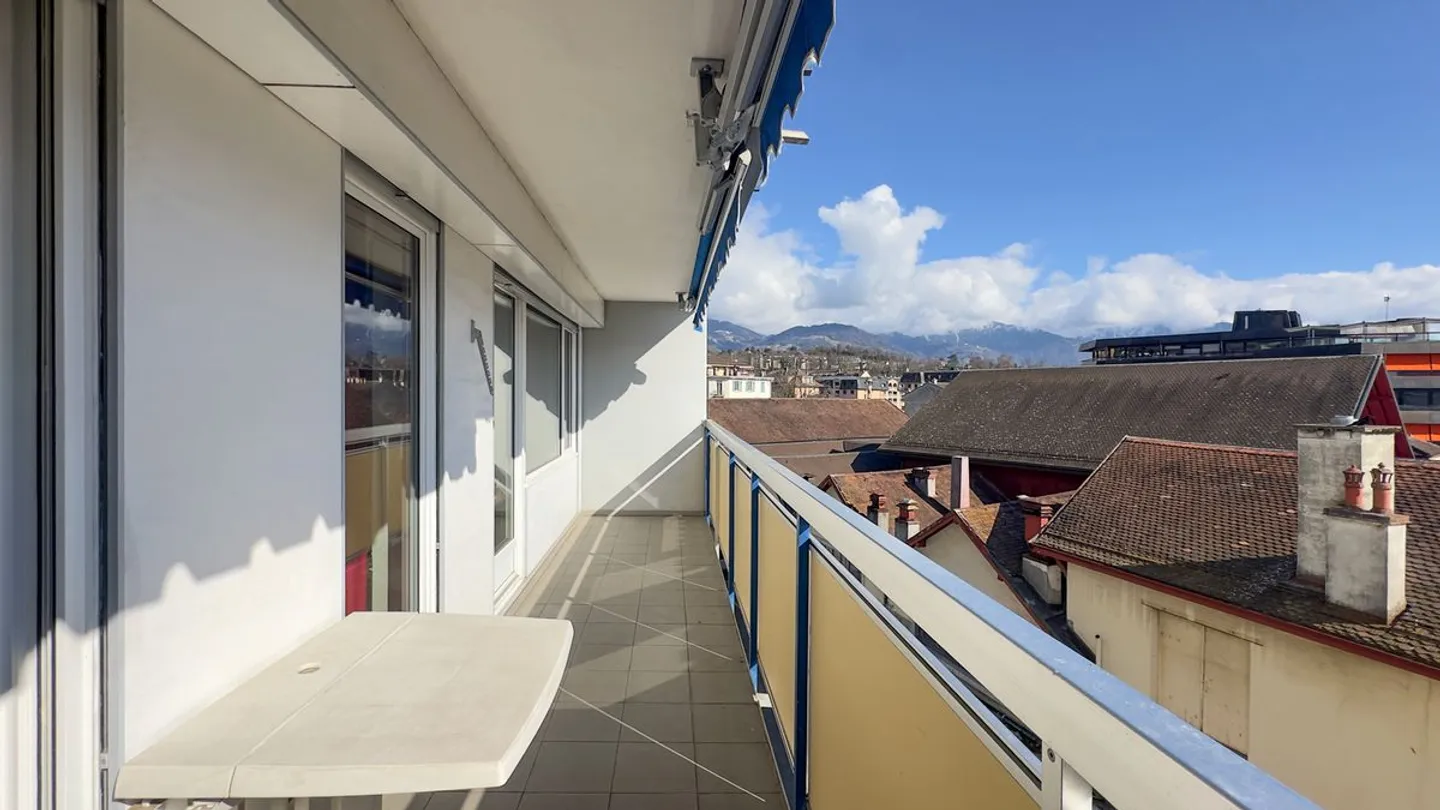 Appartamento di 3,5 locali con bel balcone e vista mozzafiato - Box privato disponibile a pagamento. - Foto 9 di 13