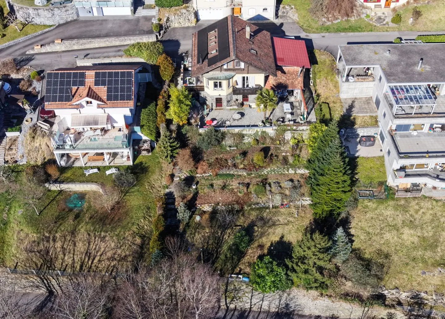 Charming detached house with a magnificent view of the plain and the Dents-du-Midi. - Photo 1 of 13