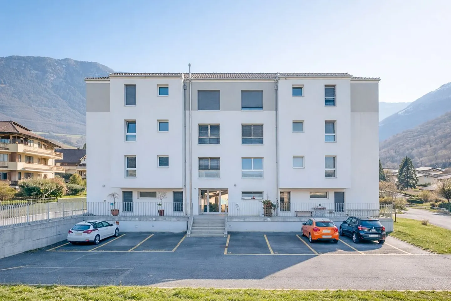 Penthouse contemporain avec balcon - Photo 2 sur 12