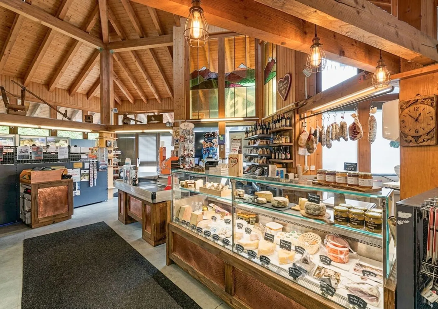 Commercial Space in Torgon - Photo 2 of 8