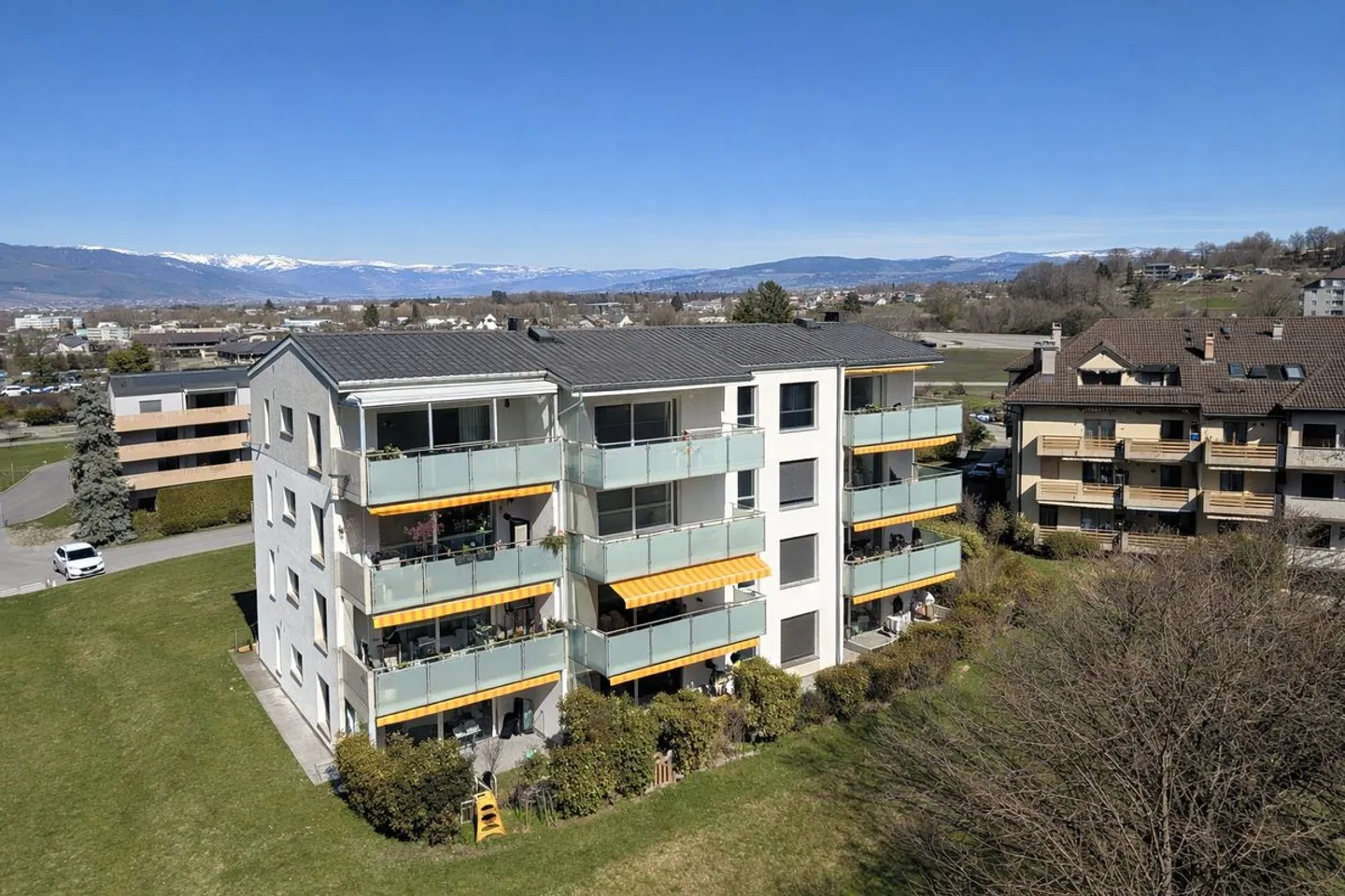 Penthouse contemporain avec balcon - Photo 1 sur 12