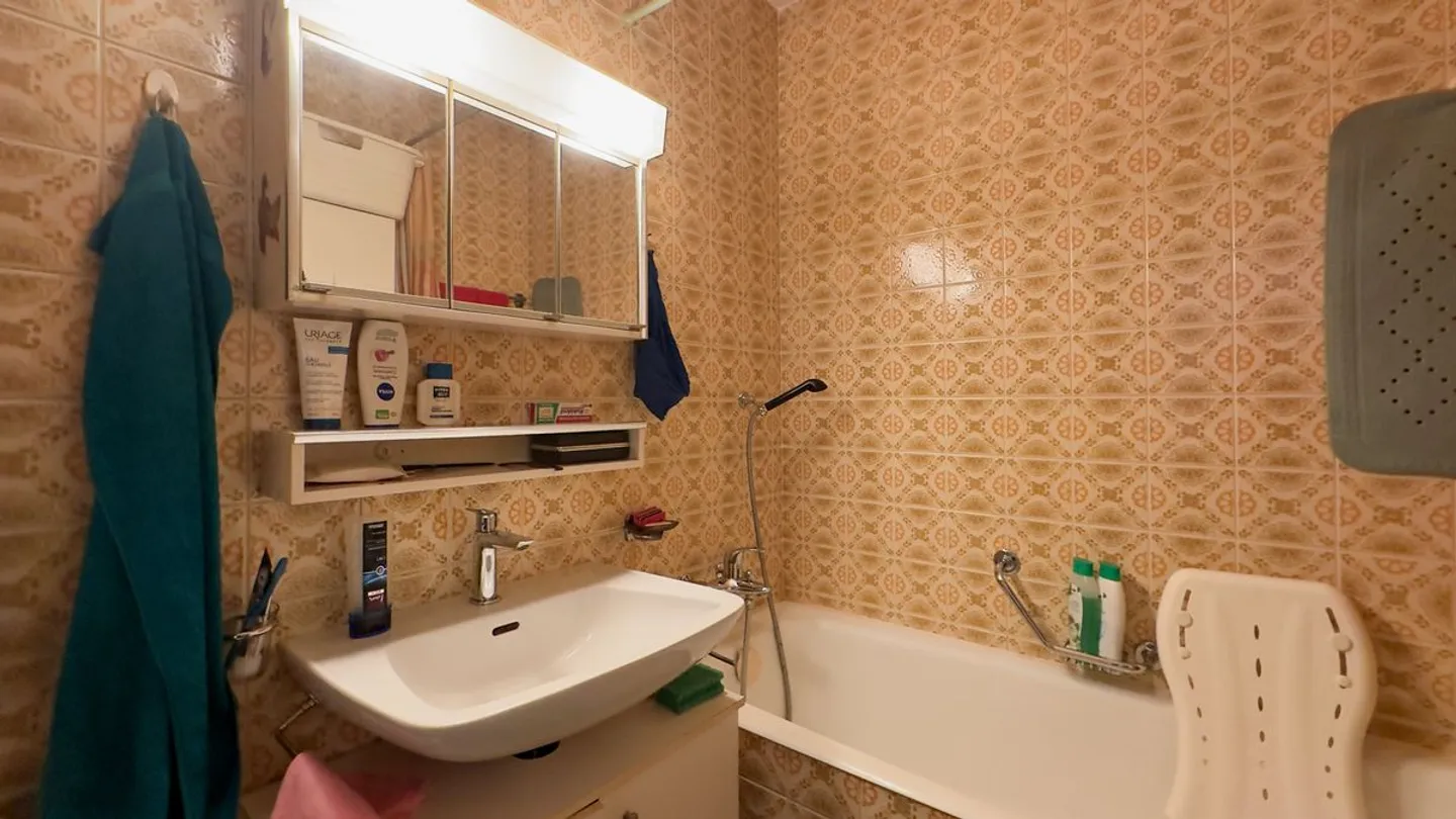 Incantevole monolocale a Monthey - già affittato con un rendimento lordo del 4,1%! - Foto 7 di 8