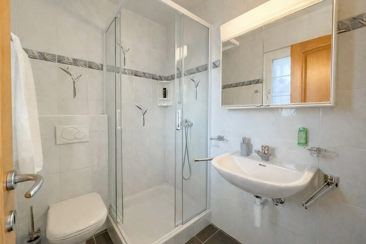 Wunderschönes Reihenhaus mit 4,5 Zimmern, privatem Garten und Kamin. - Foto 10 von 13