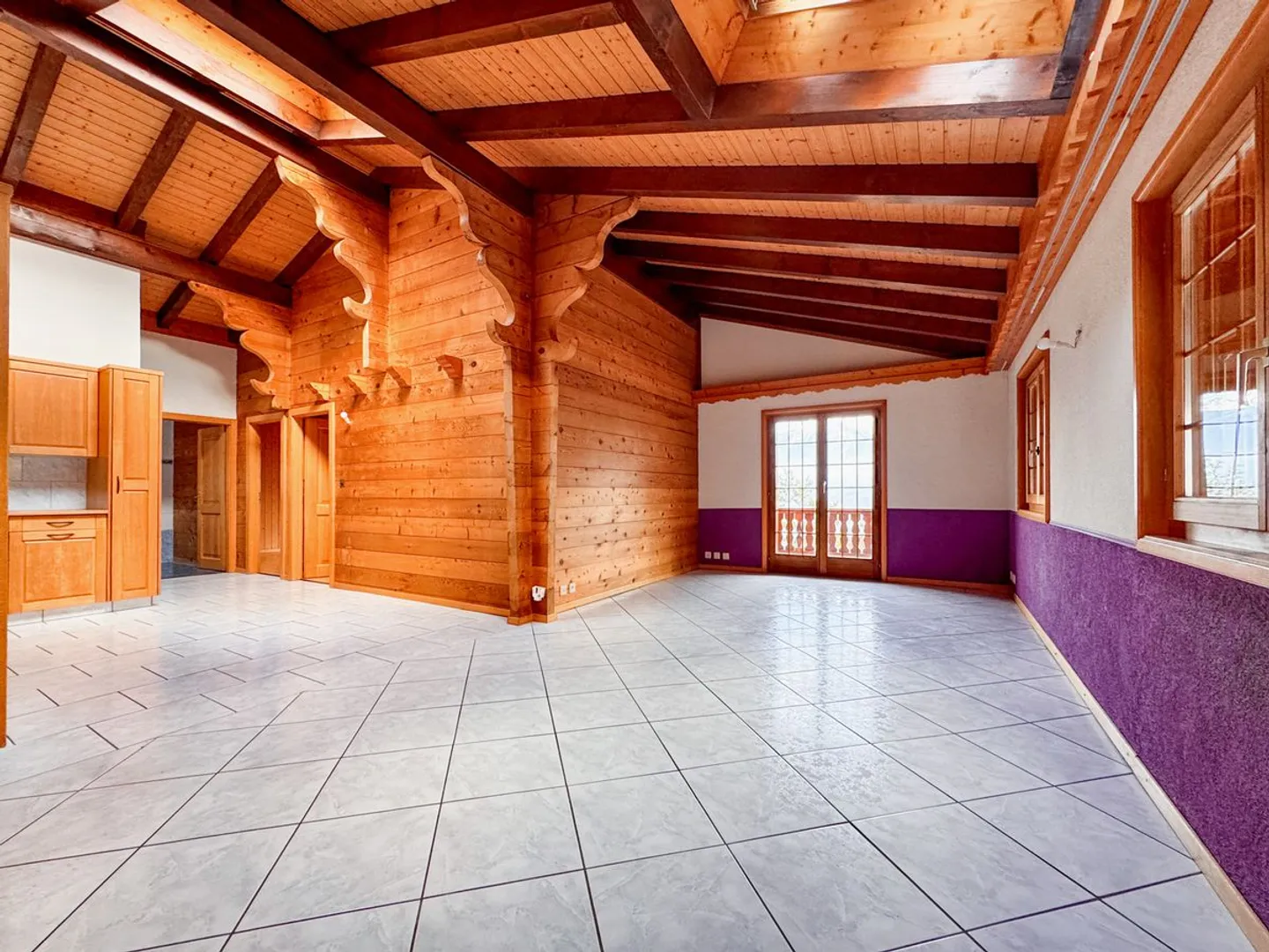 Peaceful Haven Under the Roofs: Charming 3.5 Room Attic with Panoramic View - Photo 4 of 11