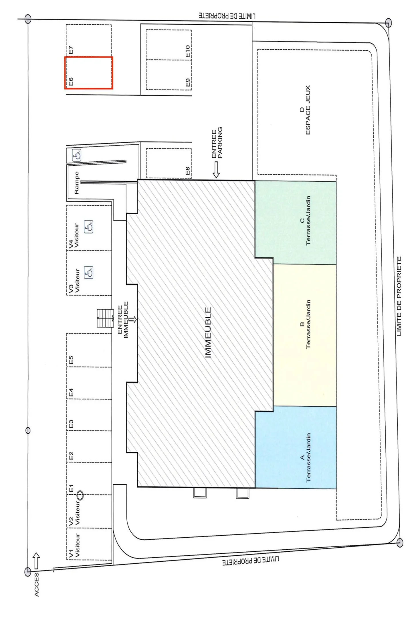 Appartamento attico con grande balcone - Foto 13 di 13