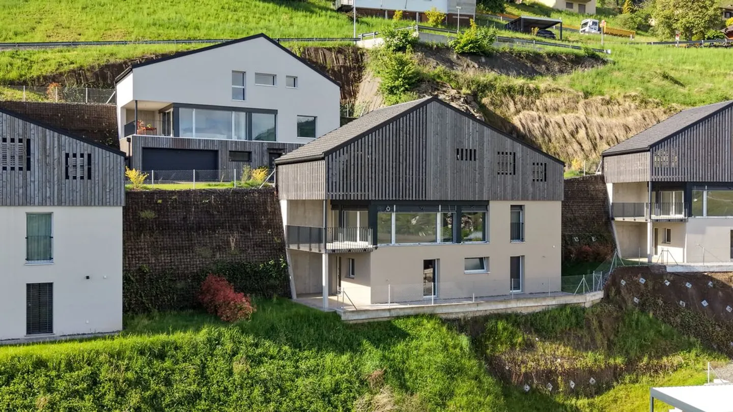 Individual villa with a beautiful view of the plain. - Photo 13 of 13