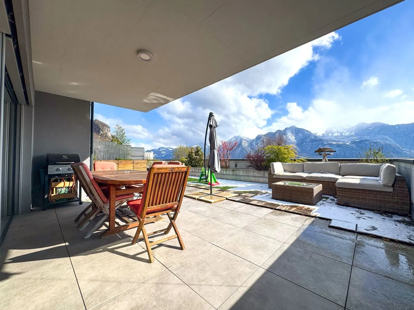 Dachgeschoss - Foto 1 von 13