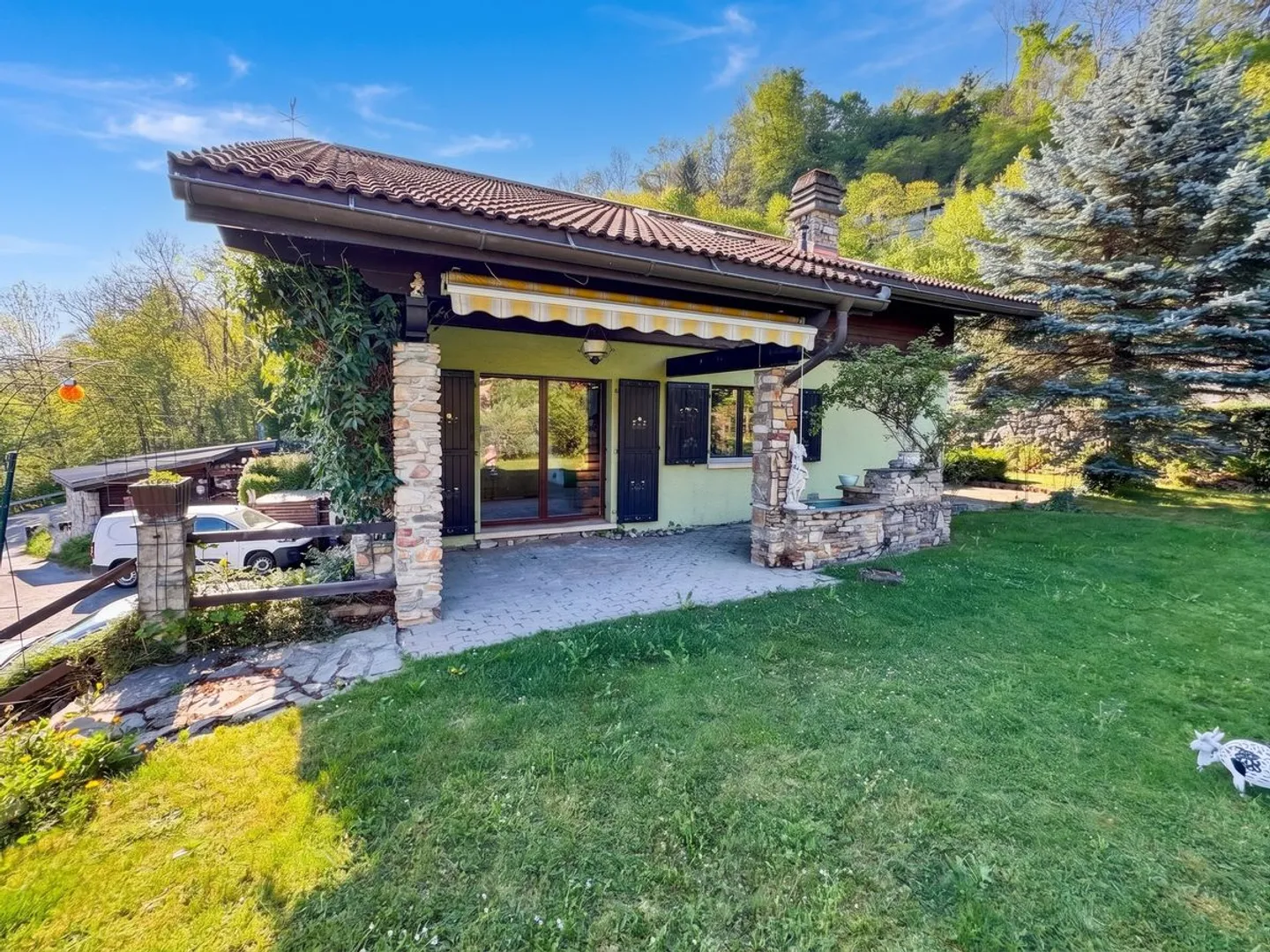 Halb-Chalet 5.5 Zimmer mit Aussicht in Choëx. - Foto 10 von 13