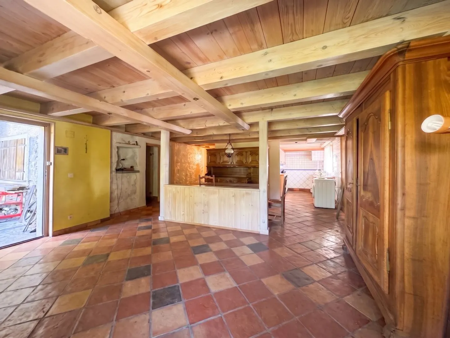 Village house in Villeneuve - Income property with 3 apartments - Photo 4 of 13